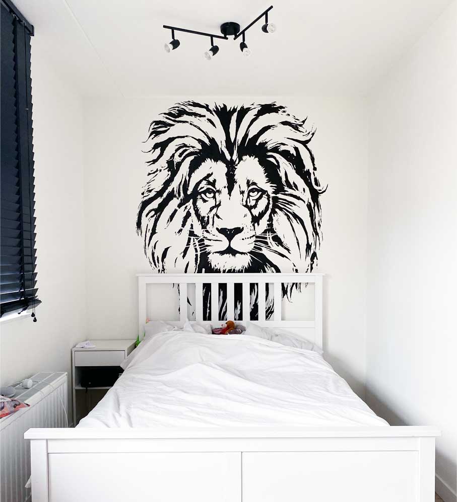 Streetart leeuw in slaapkamer