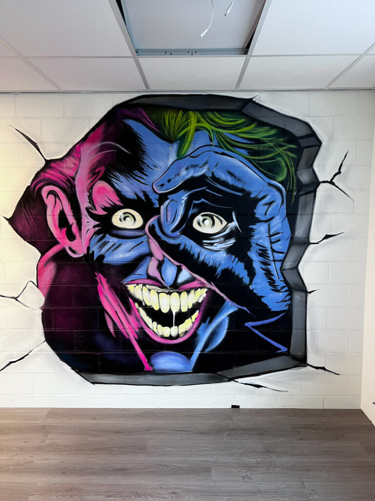 graffiti muurschildering in bedrijfsruimte