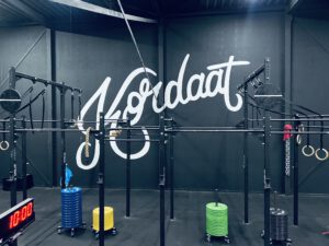 Logo muurschildering Sportschool