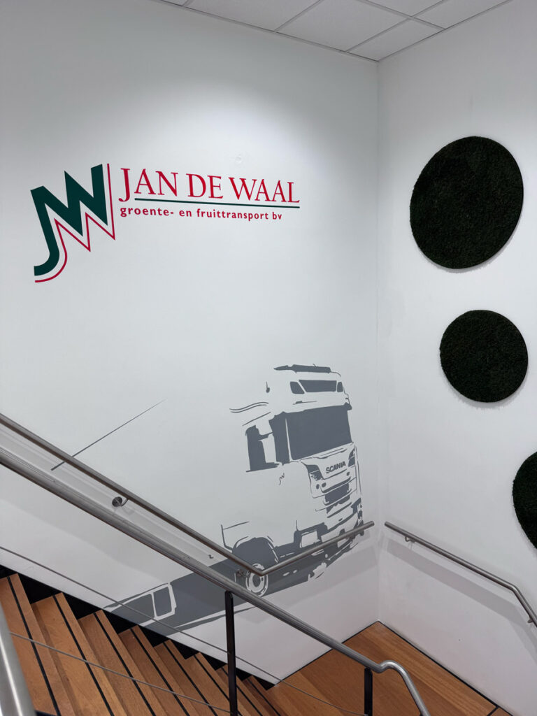 logo met muurschildering